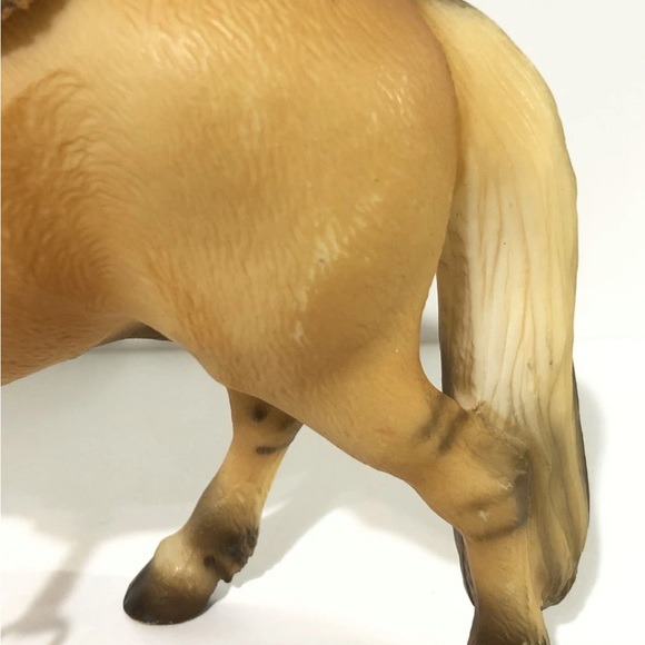 Retired Breyer #482 Horse Traditional Model Henry Norwegian Fjord With Saddle - Picture 3 of 8